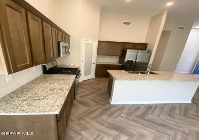 Photo 4 of Single family home for sale at 6039 Summer Ridge St, Sunland Park, NM 88008 | MLS# 935102 | Listing updated on 2026-09-02