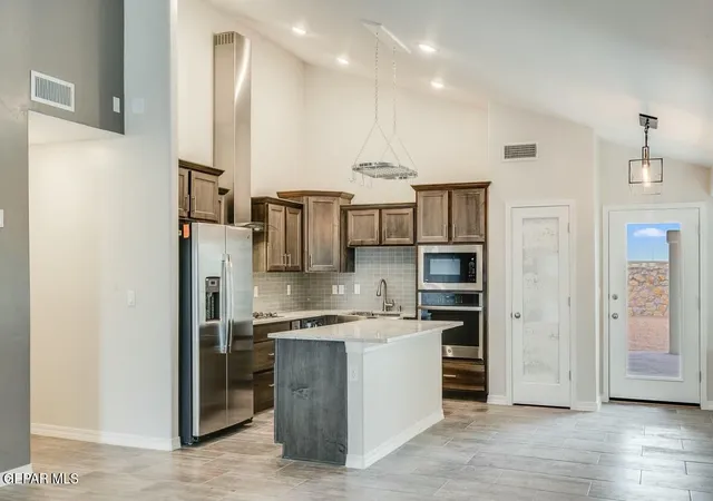 Photo 5 of Single family home for sale at 6058 Fall Ridge St, Sunland Park, NM 88008 | MLS# 935114 | Listing updated on 2026-09-02