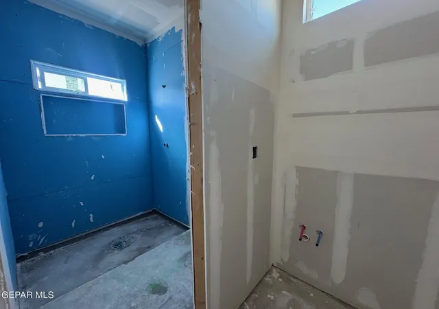 Photo 3 of Sale Pending at 601 Harvest Grv Ln, El Paso, TX 79927 | MLS# 935874 | Listing updated on 2026-07-20