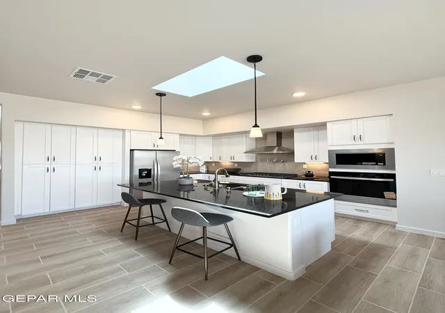 Photo 3 of Sale Pending at 13837 Paseo Del Mar Dr, El Paso, TX 79928 | MLS# 939374 | Listing updated on 2026-10-09