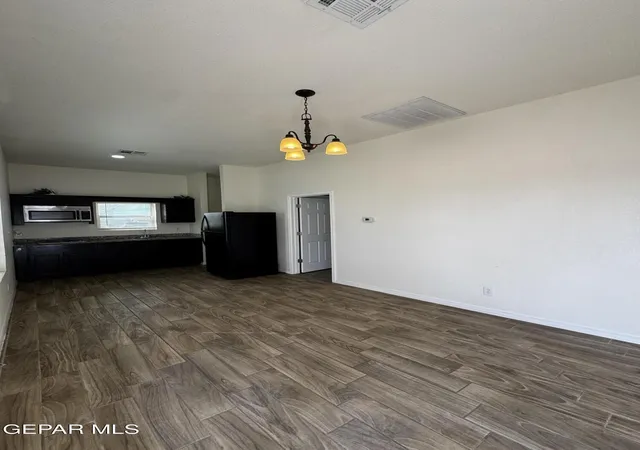 5th image of 15065 Opelousas Ave, El Paso, TX 79928 | MLS# 936733