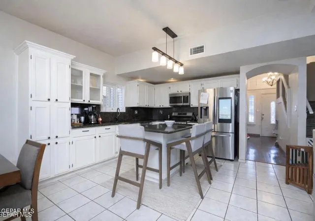 Photo 3 of Single family home for sale at 253 Northbrook Ct, El Paso, TX 79932 | MLS# 937149 | Listing updated on 2026-08-24
