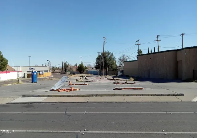 4th image of 8440 Dyer St, El Paso, TX 79904 | MLS# 937031