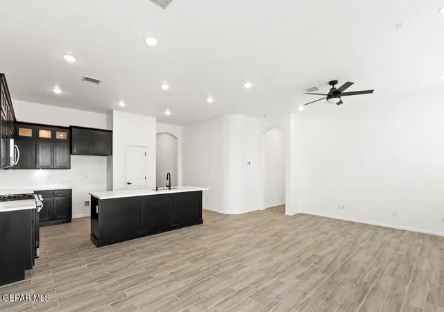 2nd image of 14020 Paseo Alegre Dr, El Paso, TX 79928 | MLS# 937579