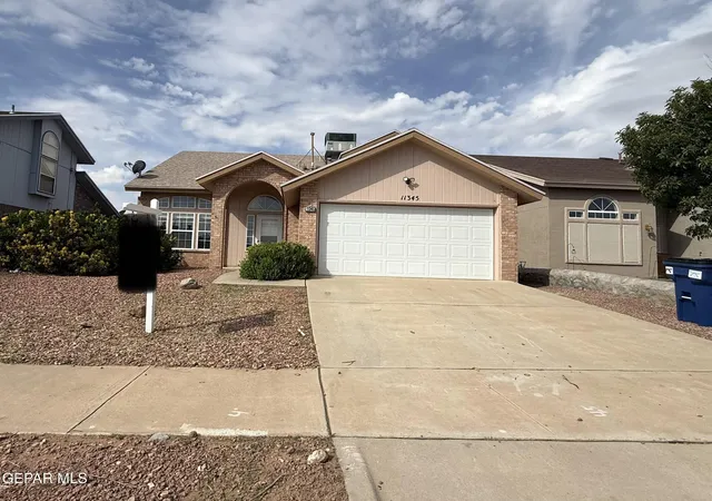 Single family home for sale at 11345 Loma Linda Cir, El Paso, TX 79934 | MLS# 938018