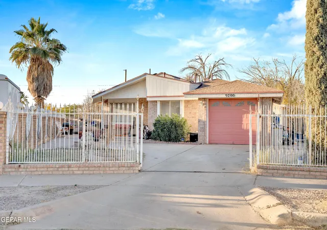 4th image of 9700 Staubach Dr, El Paso, TX 79927 | MLS# 937979