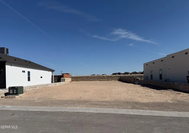 Photo 3 of Single family home for sale at 248 Mar Vista Pl, El Paso, TX 79928 | MLS# 938191 | Listing updated on 2026-08-26