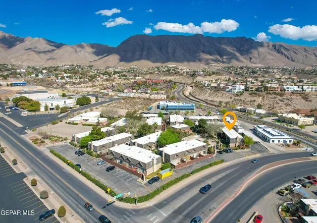 2nd image of 500 Thunderbird Dr, El Paso, TX 79912