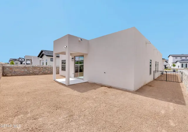 Photo 3 of Single family home for sale at 850 Harpendem Dr, Horizon City, TX 79928 | MLS# 938454 | Listing updated on 2026-07-26