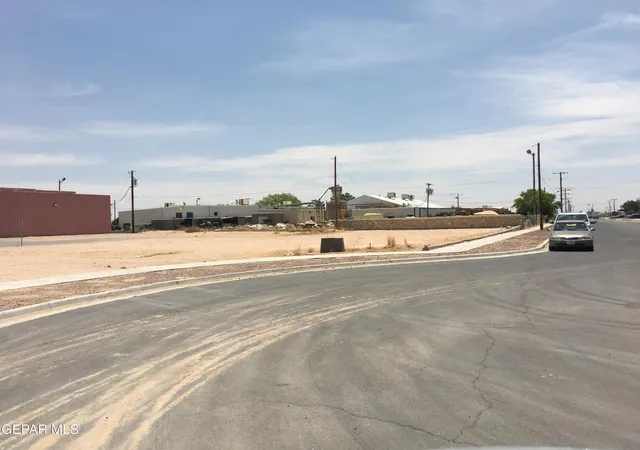 Photo 3 of Land for sale at 287 Darrington Rd, El Paso, TX 79928 | MLS# 939120 | Listing updated on 2026-04-08