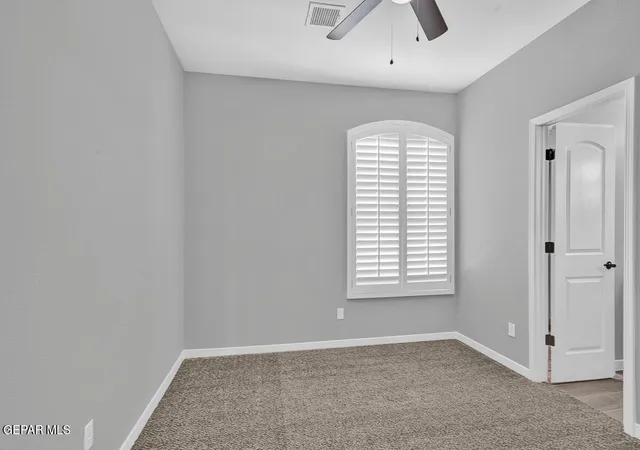 Photo 3 of Single family home for sale at 913 Bilton Pl, El Paso, TX 79928 | MLS# 938732 | Listing updated on 2026-09-11