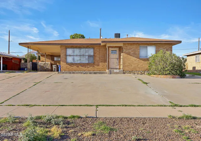 2nd image of 3125 Hamilton Ave #A&B, El Paso, TX 79930 | MLS# 938740