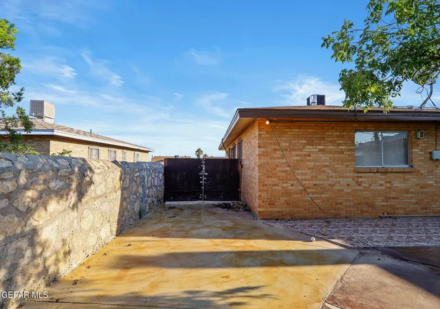 5th image of 3125 Hamilton Ave #A&B, El Paso, TX 79930 | MLS# 938740
