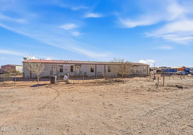 Photo 2 of House for sale at 14860 Mandeville Ave, El Paso, TX 79928 | MLS# 939256 | Listing updated on 2026-04-10