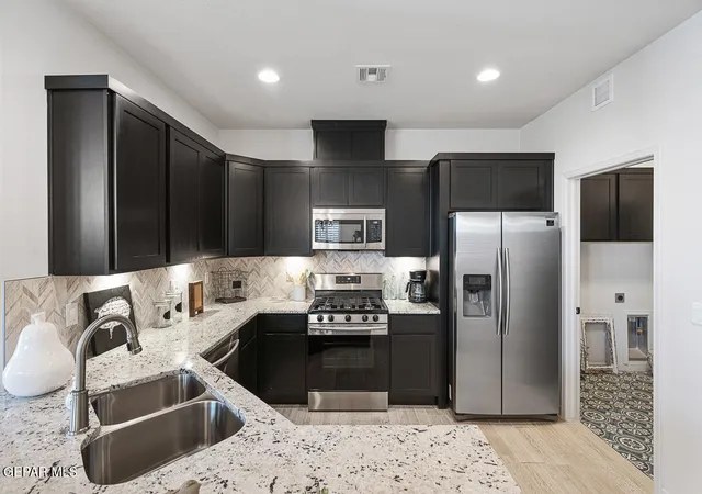 Photo 4 of Sale Pending at 13952 Paseo Central Ave, Horizon City, TX 79928 | MLS# 939434 | Listing updated on 2026-08-20