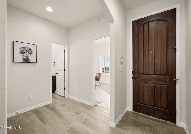 Photo 1 of Sale Pending at 924 Raegil St, El Paso, TX 79928 | MLS# 939471 | Listing updated on 2026-06-18