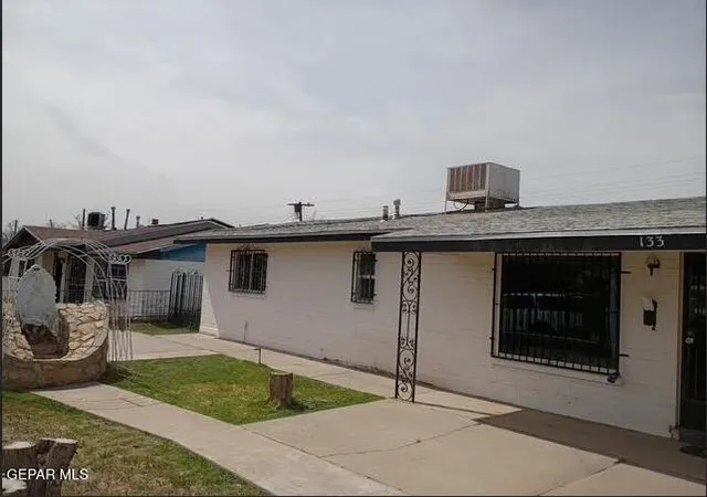 3rd image of 133 Baywood Rd, El Paso, TX 79915 | MLS# 939513