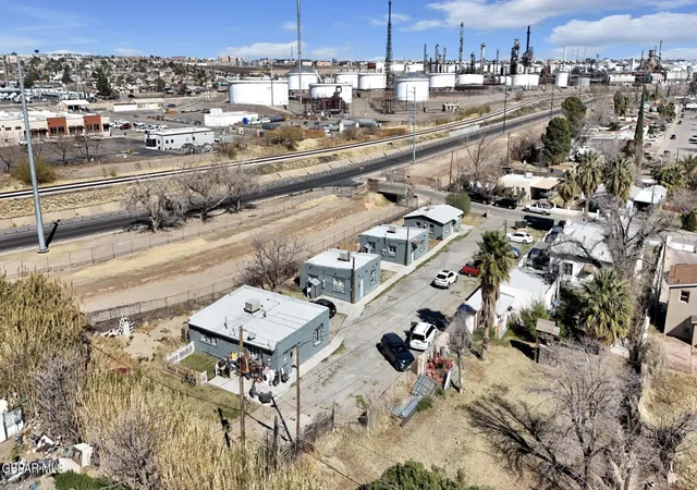 Listing Photo 5 - Condo for sale in building located at 151 N Pendell Rd, El Paso, TX 79905 - Unit #A,B,C,D