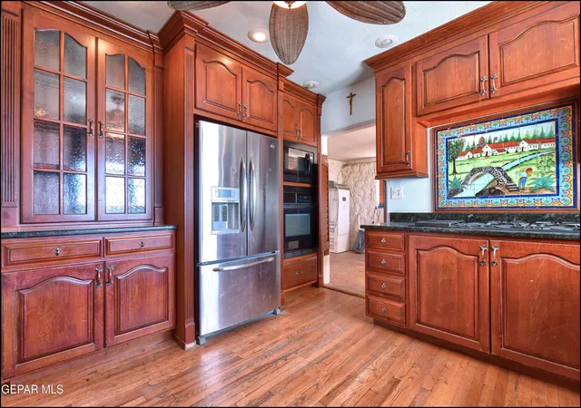 4th image of 1104 Moore St, El Paso, TX 79902 | MLS# 940397
