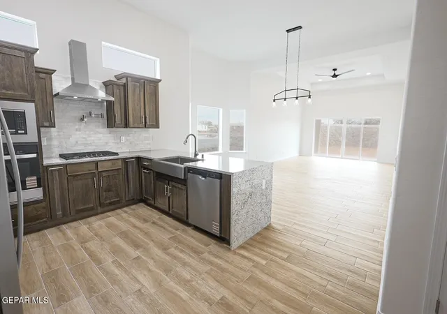 2nd image of 127 Wind Mill St, Sunland Park, NM 88063 | MLS# 939683