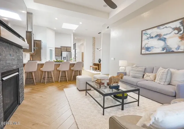 Photo 5 of Single family home for sale at 105 Vista Cristo Way Trl, Sunland Park, NM 88063 | MLS# 939715 | Listing updated on 2026-09-02