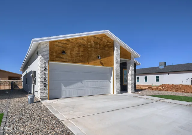 Photo 2 of Single family home for sale at 15120 Endurance Ave, El Paso, TX 79938 | MLS# 939742 | Listing updated on 2026-09-17