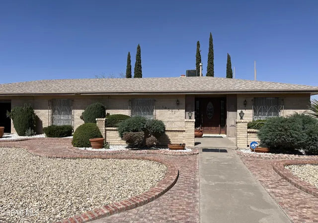 Photo 1 of Single family home for sale at 10601 Causeway Dr, El Paso, TX 79935 | MLS# 947106 | Listing updated on 2026-08-31