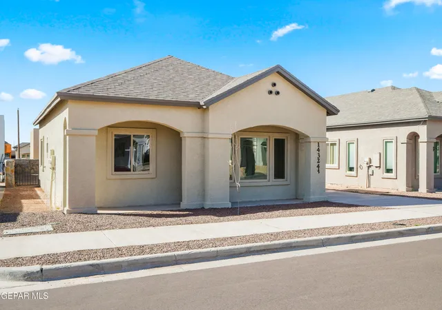 Photo 3 of Single family home for sale at 14324 Chris Zingo Ln, El Paso, TX 79928 | MLS# 940862 | Listing updated on 2026-07-15