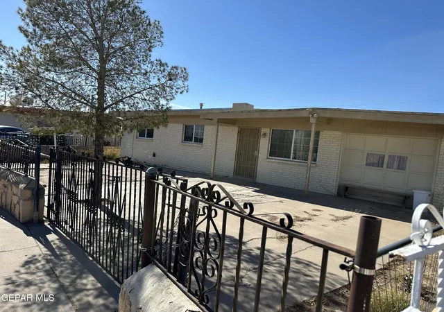 Photo 2 of Single family home for sale at 8912 Mellon Dr, El Paso, TX 79907 | MLS# 939958 | Listing updated on 2026-07-10