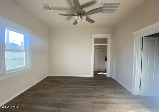 5th image of 207 Randolph Dr, El Paso, TX 79902 | MLS# 939983