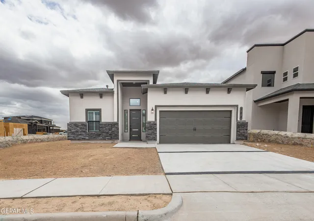 1st image of 204 Bonnie Trl, Santa Teresa, NM 88008 | MLS# 939995