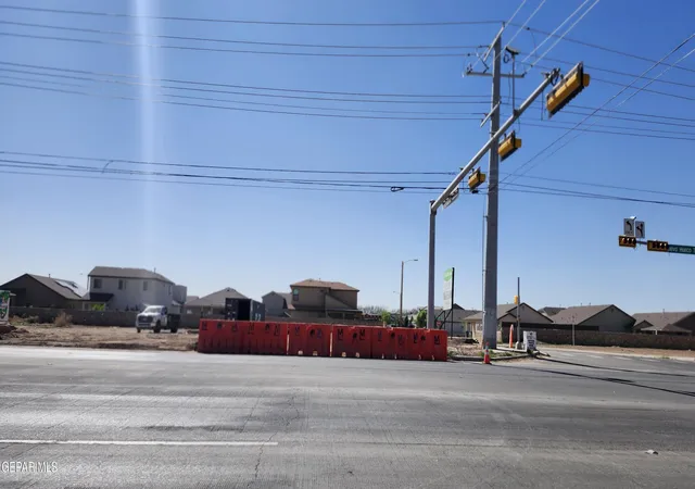 Photo 2 of Land for sale at 820 Nuevo Hueco Tanks Rd, El Paso, TX 79927 | MLS# 941019 | Listing updated on 2026-03-27
