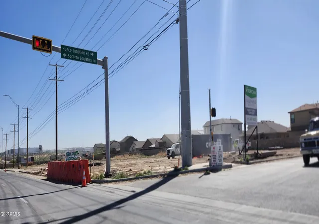 Photo 3 of Land for sale at 820 Nuevo Hueco Tanks Rd, El Paso, TX 79927 | MLS# 941019 | Listing updated on 2026-03-27