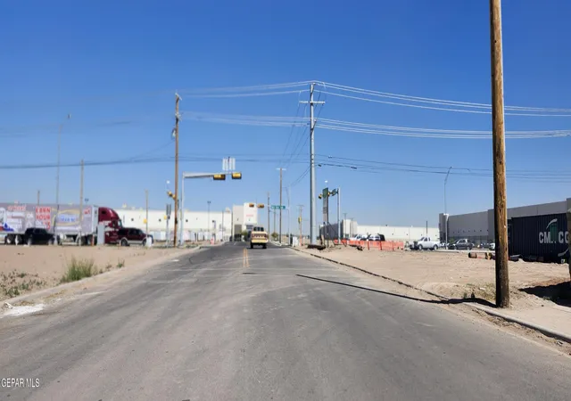 Photo 4 of Land for sale at 820 Nuevo Hueco Tanks Rd, El Paso, TX 79927 | MLS# 941019 | Listing updated on 2026-03-27