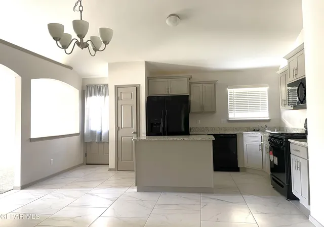 5th image of 5004 Rose Elise St, El Paso, TX 79938 | MLS# 941247