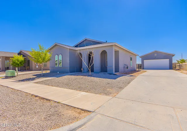 Homes for sale in El Paso, TX | 14316 Lago Di Garda Ct, El Paso, TX 79928 | MLS# 940315