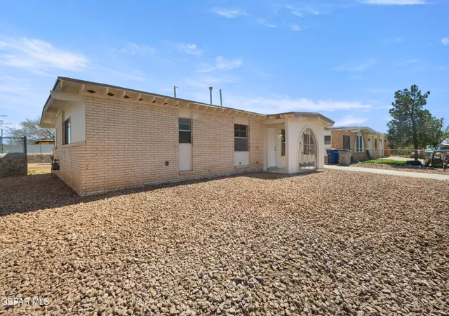 Photo 3 of Single family home for sale at 10466 Triumph Dr, El Paso, TX 79924 | MLS# 940499 | Listing updated on 2026-07-14