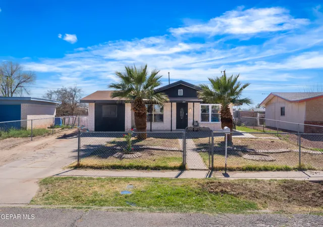 Photo 3 of Single family home for sale at 264 Link Dr, El Paso, TX 79907 | MLS# 940709 | Listing updated on 2026-06-18