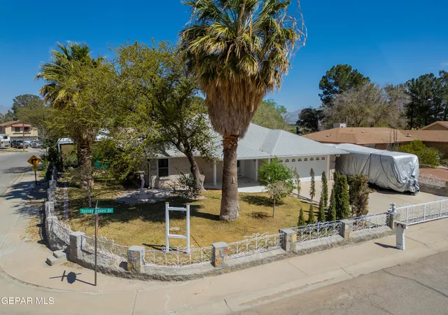 Homes for sale in Santa Teresa, NM | 140 Torrey Pines Dr, Santa Teresa, NM 88008 | MLS# 941097