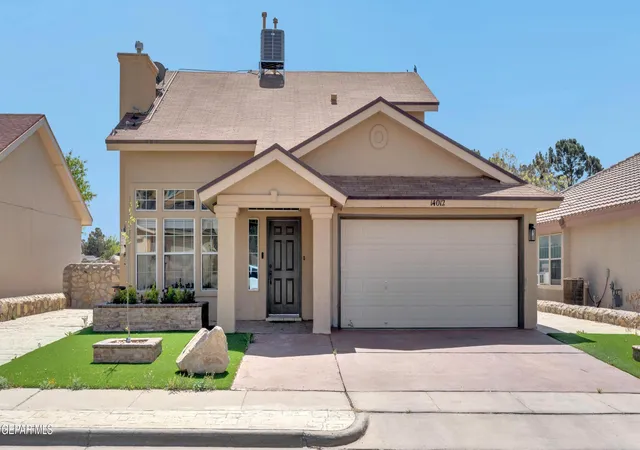 Photo 3 of Single family home for sale at 14012 Lago Azul St, Horizon City, TX 79928 | MLS# 941434 | Listing updated on 2026-09-14