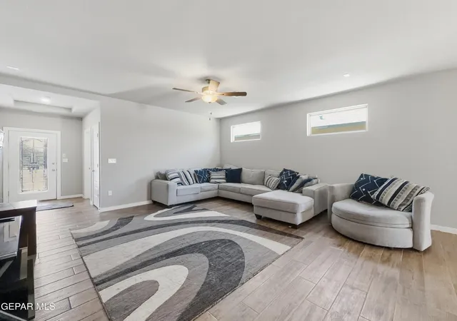 4th image of 13721 Flora Vista Ave, Horizon City, TX 79928 | MLS# 940867