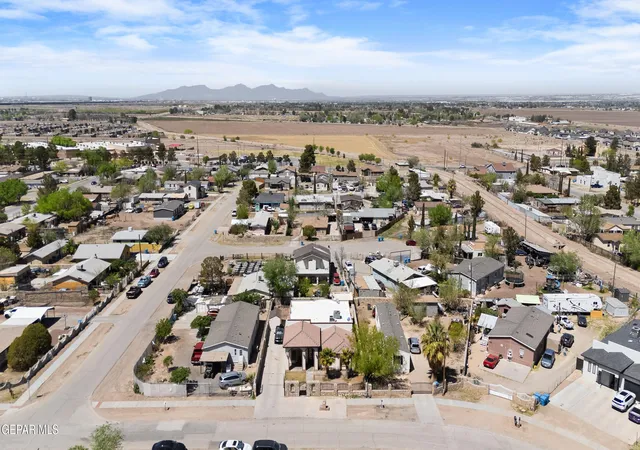 Photo 2 of Single family home for sale at 11505 Ellen Dr, Socorro, TX 79927 | MLS# 941123 | Listing updated on 2026-09-08