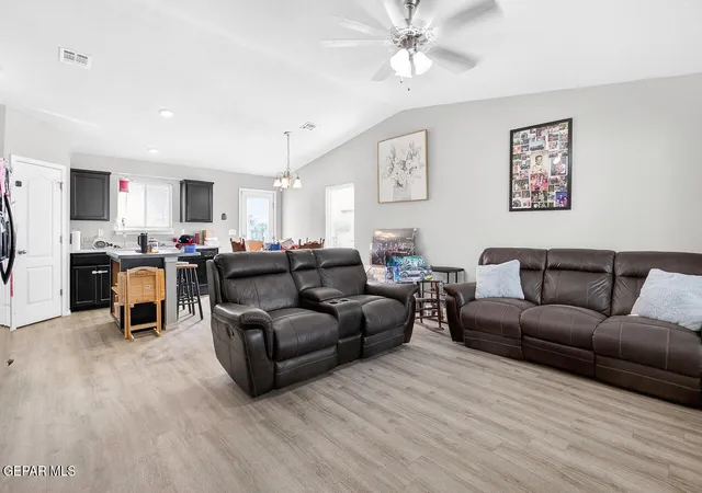 Photo 3 of Single family home for sale at 14312 Paraiso Dr, El Paso, TX 79928 | MLS# 941151 | Listing updated on 2026-09-01
