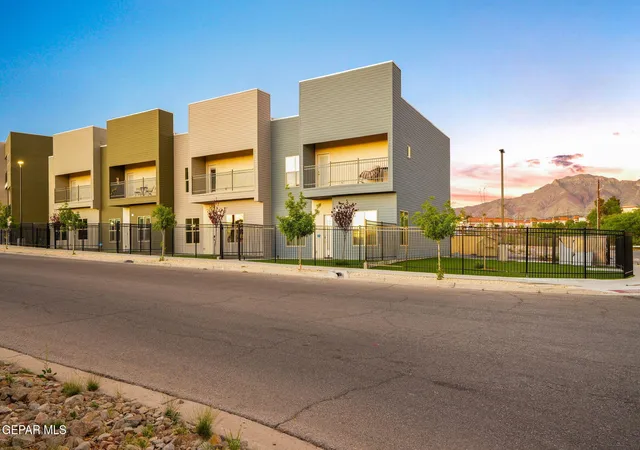 3rd image of 201 Desert Pass St #B-9, El Paso, TX 79912 | MLS# 941271