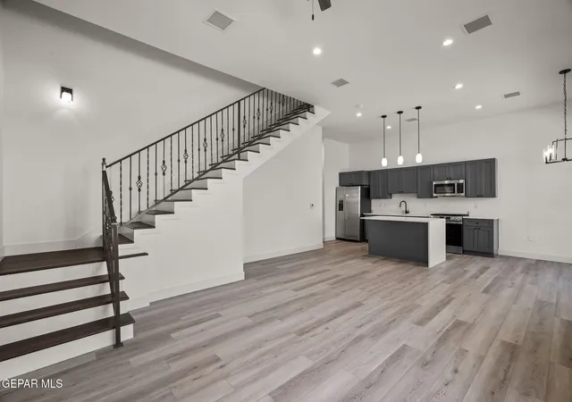 5th image of 201 Desert Pass St #B-9, El Paso, TX 79912 | MLS# 941271