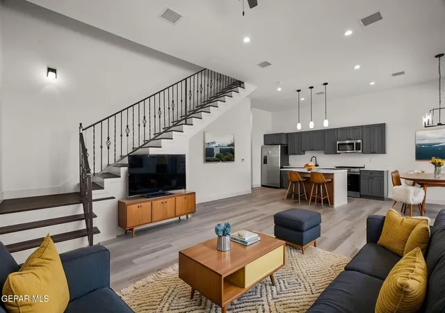4th image of 201 Desert Pass St #B-9, El Paso, TX 79912 | MLS# 941271