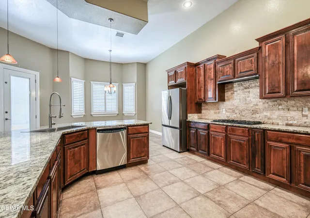Homes for sale in Horizon City, TX | 13574 Emerald Falls Dr, Horizon City, TX 79928 | MLS# 941523