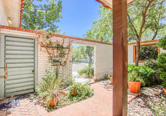 Photo 4 of Single family home for sale at 6041 Torrey Pines Dr, El Paso, TX 79912 | MLS# 941545 | Listing updated on 2026-10-04