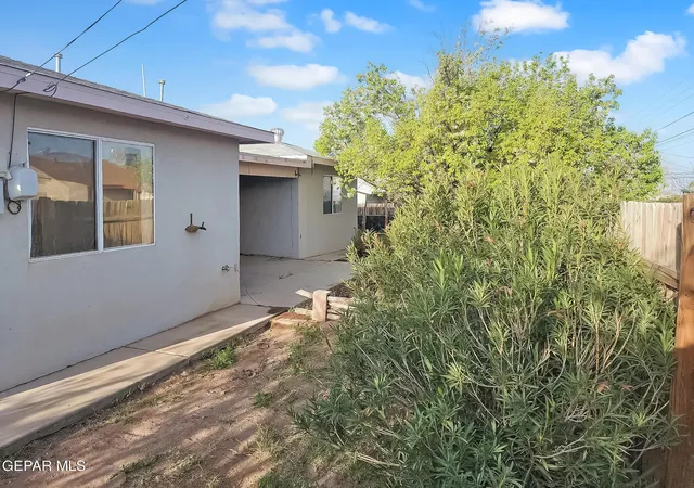 Photo 5 of Single family home for sale at 803 Magnolia St, Alamogordo, NM 88310 | MLS# 941906 | Listing updated on 2026-08-20