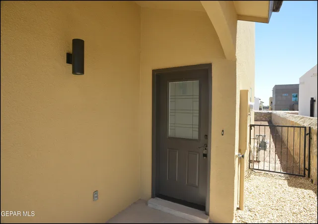 5th image of 806 Ts Daniel Cadena Dr, Socorro, TX 79927
